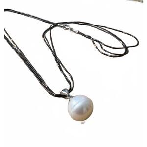 Genuine Pearl Pendant on Triple-strand Black & Gold 925 Sterling Silver Chain
